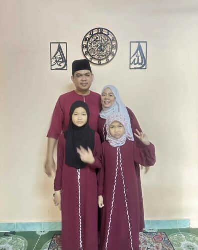 Maroon for Men photo review